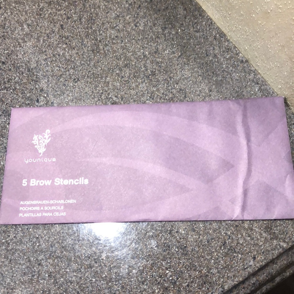 Brand new Younique eyebrow stencils